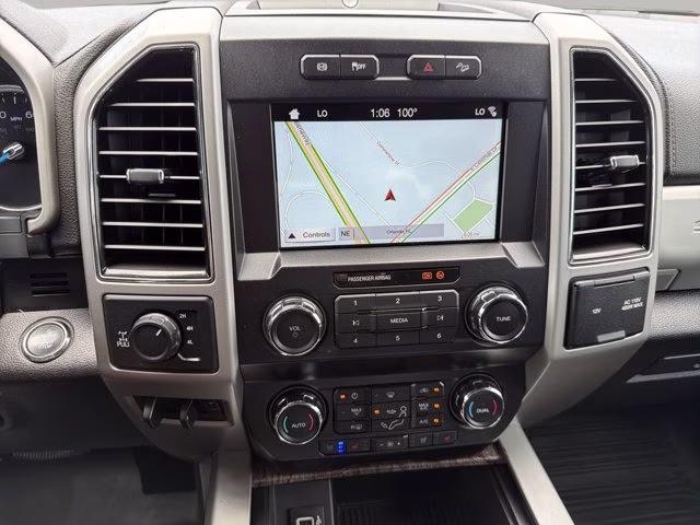 2019 Ingot Silver Ford Super Duty F-350 SRW Lariat 4X4 Truck