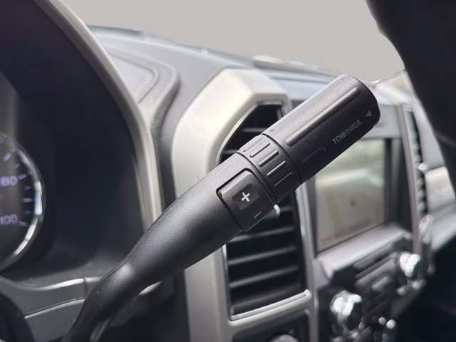 2019 Ingot Silver Ford Super Duty F-350 SRW Lariat 4X4 Truck