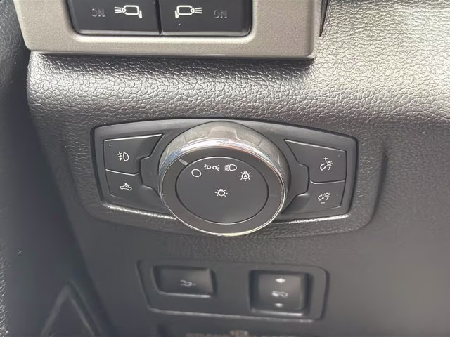 2019 Ingot Silver Ford Super Duty F-350 SRW Lariat 4X4 Truck