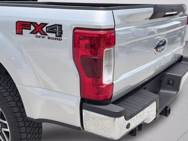 2019 Ingot Silver Ford Super Duty F-350 SRW Lariat 4X4 Truck