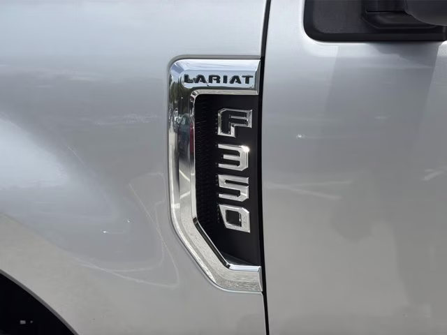 2019 Ingot Silver Ford Super Duty F-350 SRW Lariat 4X4 Truck