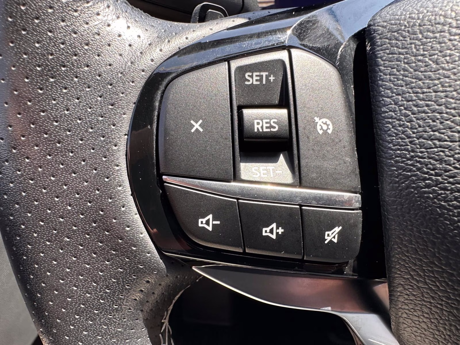 2023 Agate Black Metallic Ford Explorer ST 4WD 4X4 SUV