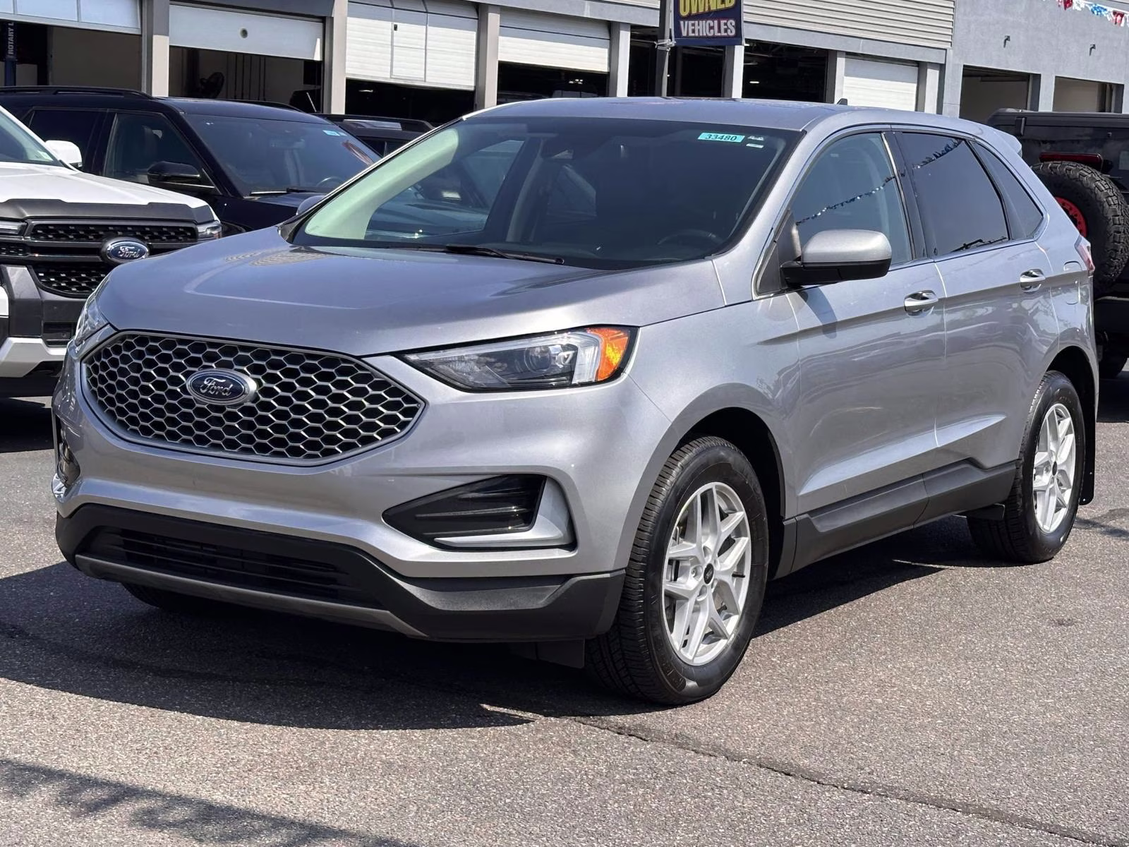 2023 Iconic Silver Metallic Ford Edge SEL AWD AWD SUV
