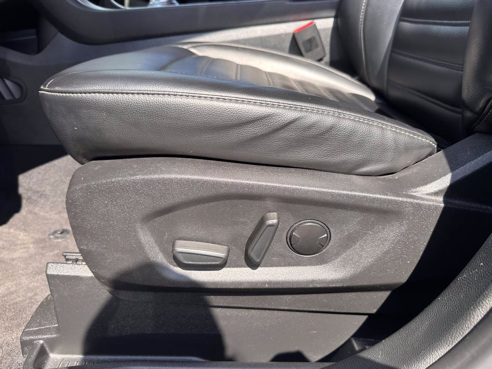 2023 Iconic Silver Metallic Ford Edge SEL AWD AWD SUV