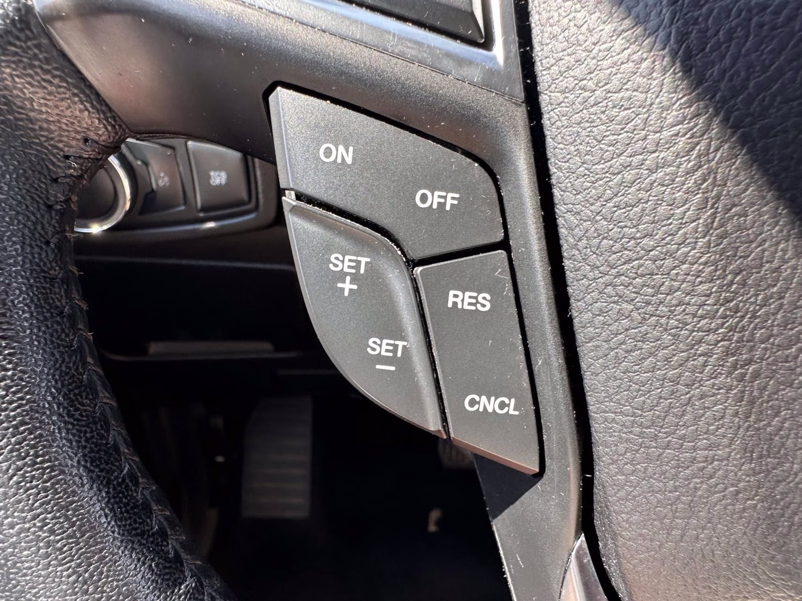2023 Iconic Silver Metallic Ford Edge SEL AWD AWD SUV