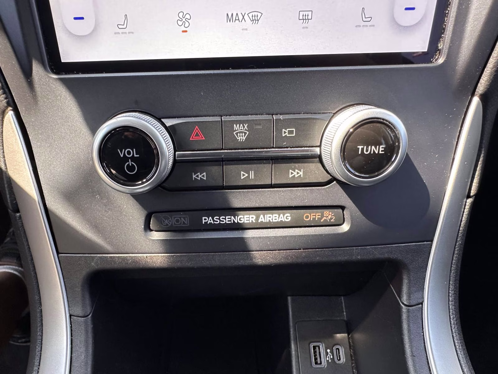 2023 Iconic Silver Metallic Ford Edge SEL AWD AWD SUV