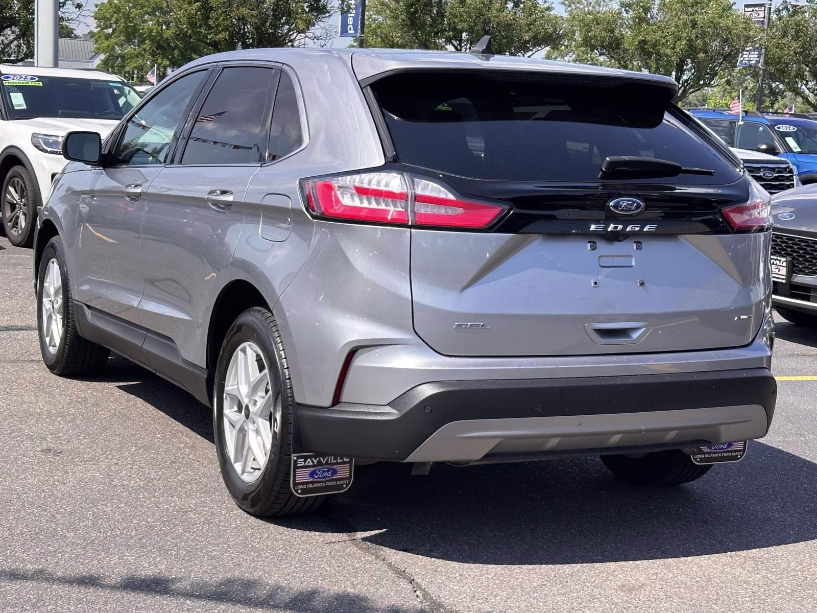 2023 Iconic Silver Metallic Ford Edge SEL AWD AWD SUV