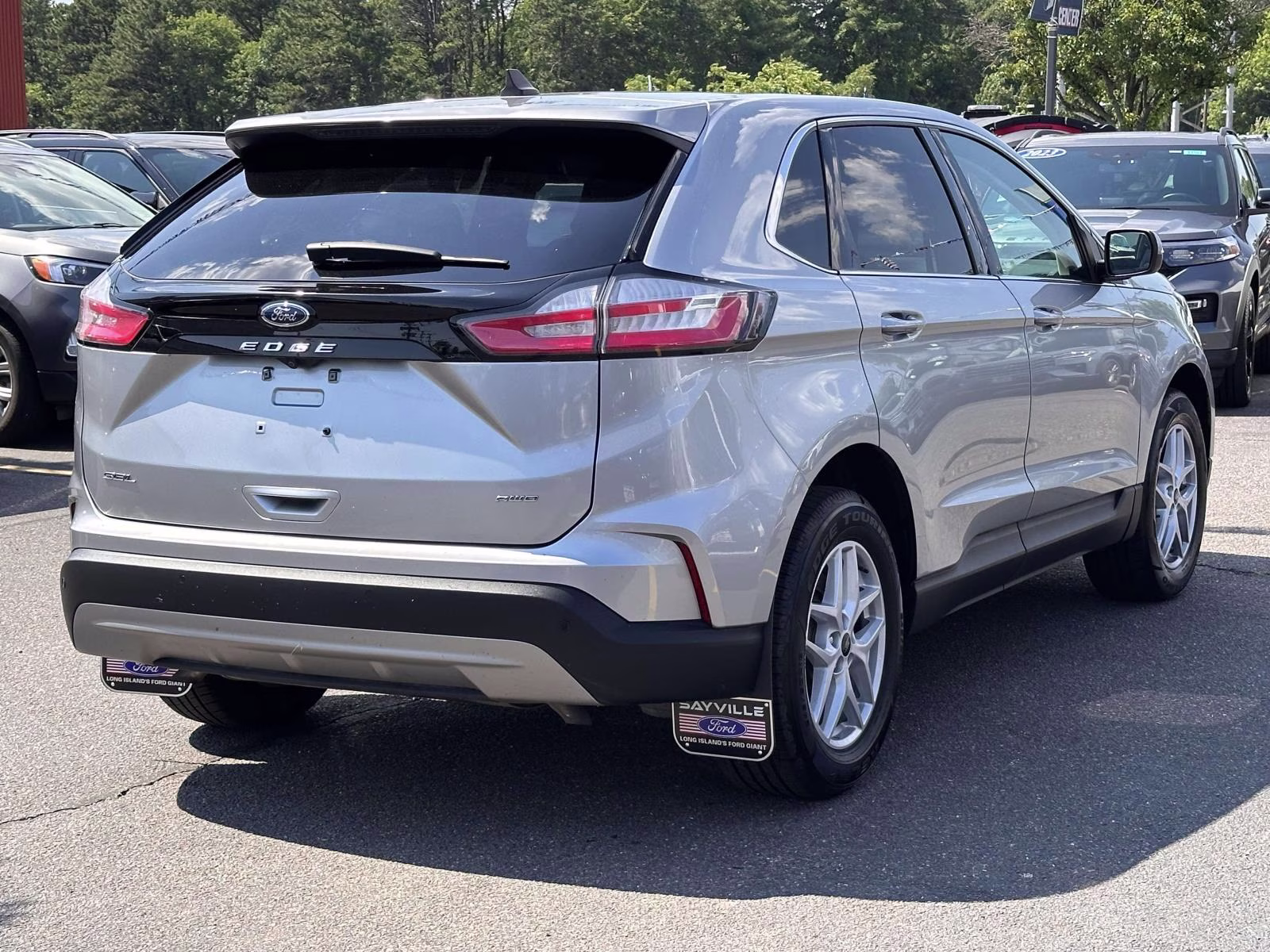 2023 Iconic Silver Metallic Ford Edge SEL AWD AWD SUV