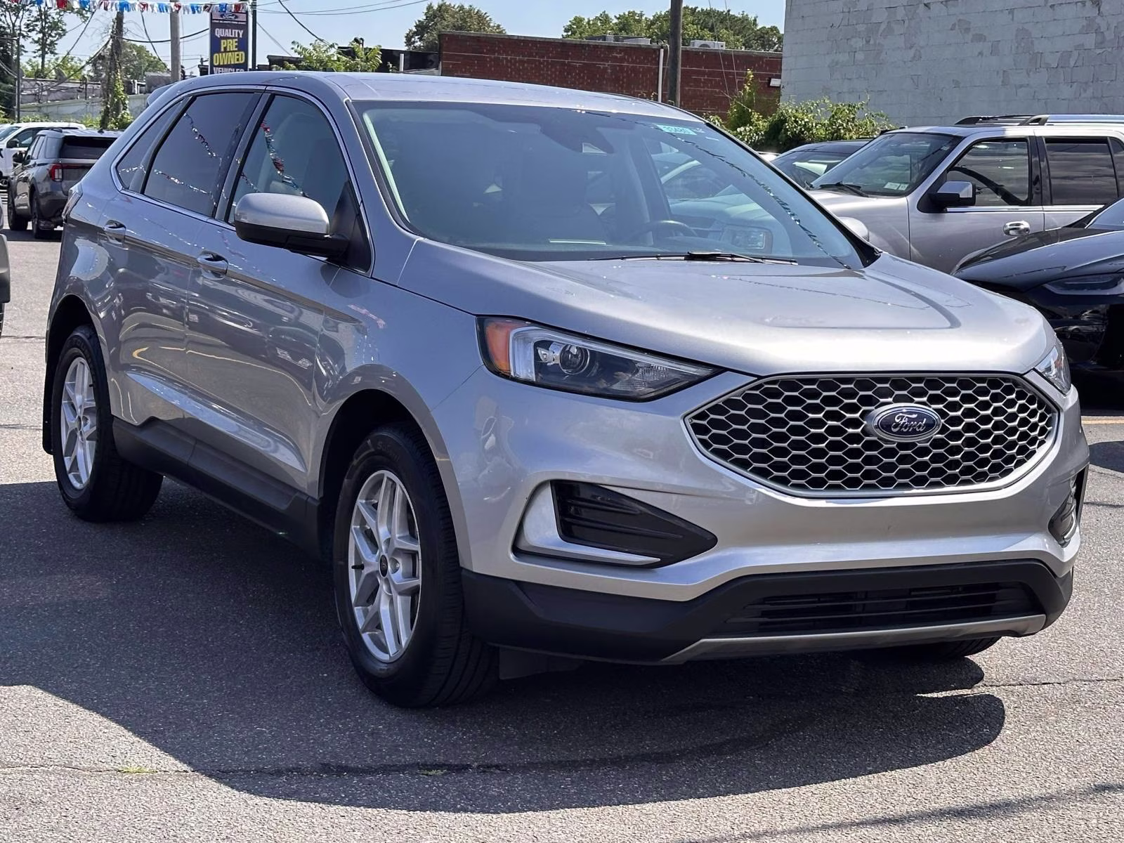 2023 Iconic Silver Metallic Ford Edge SEL AWD AWD SUV