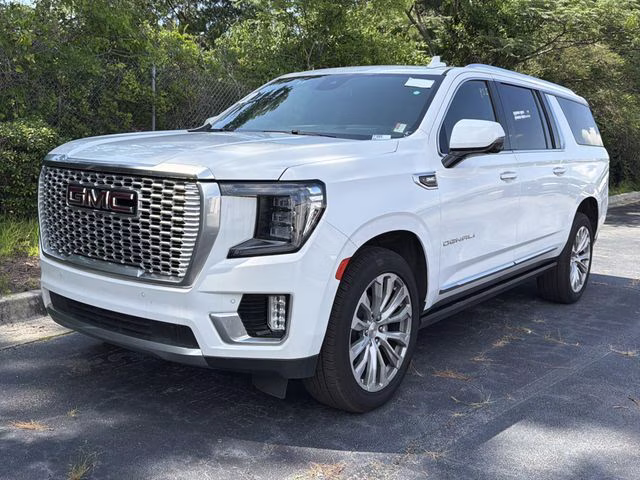 2023 Summit White GMC Yukon XL Denali RWD SUV