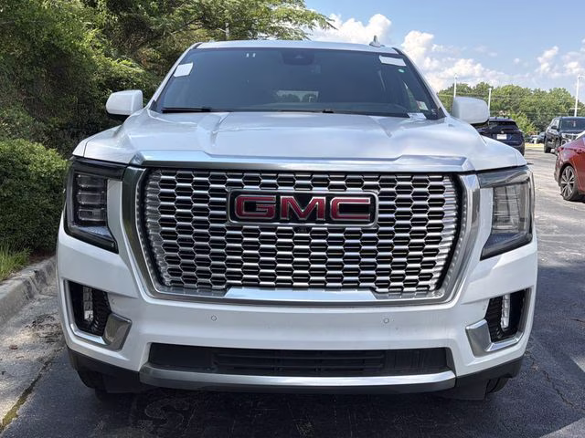2023 Summit White GMC Yukon XL Denali RWD SUV