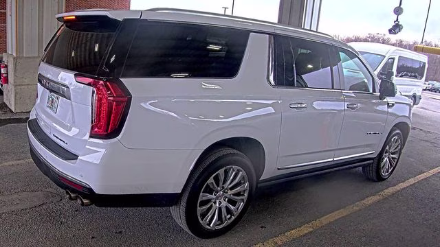 2023 Summit White GMC Yukon XL Denali RWD SUV