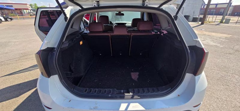 2014 White BMW X1 sDrive28i Sport Utility 4D RWD