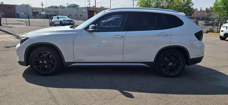 2014 White BMW X1 sDrive28i Sport Utility 4D RWD