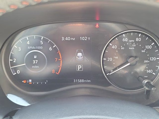 2024 Aspen White/Super Black Nissan Kicks SR FWD SUV