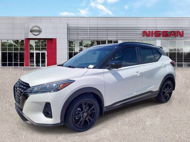 2024 Aspen White/Super Black Nissan Kicks SR FWD SUV