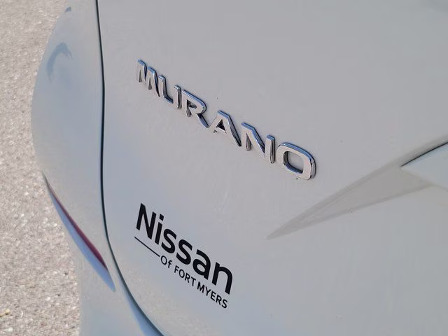 2023 Pearl White Tricoat Nissan Murano SL FWD SUV