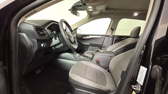 2020 Black Metallic Ford Escape SE FWD SUV