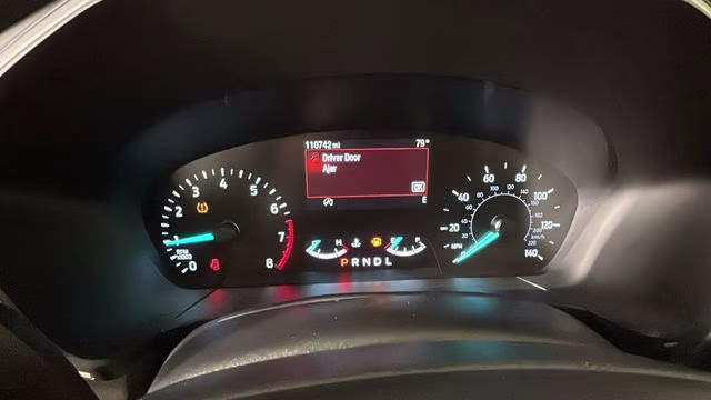 2020 Black Metallic Ford Escape SE FWD SUV