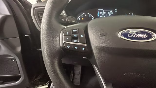 2020 Black Metallic Ford Escape SE FWD SUV