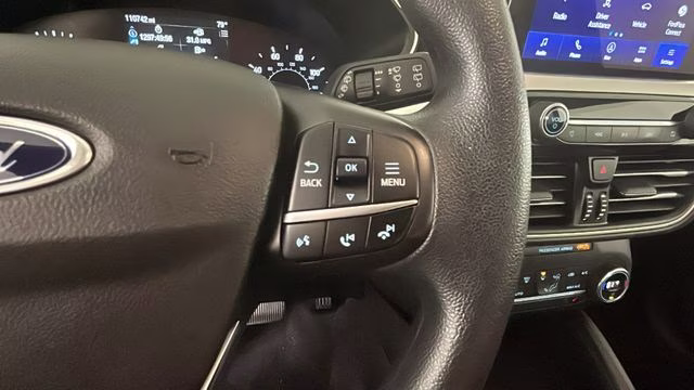 2020 Black Metallic Ford Escape SE FWD SUV