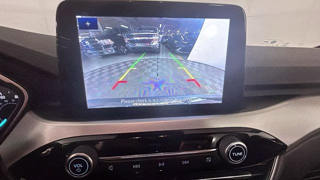2020 Black Metallic Ford Escape SE FWD SUV