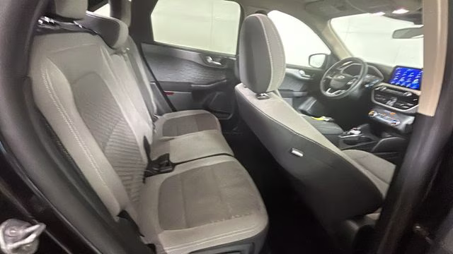 2020 Black Metallic Ford Escape SE FWD SUV