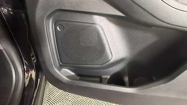 2020 Black Metallic Ford Escape SE FWD SUV