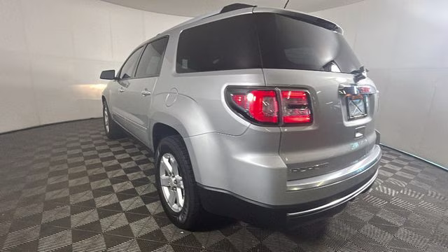 2015 Quicksilver Metallic GMC Acadia SLE-2 FWD SUV