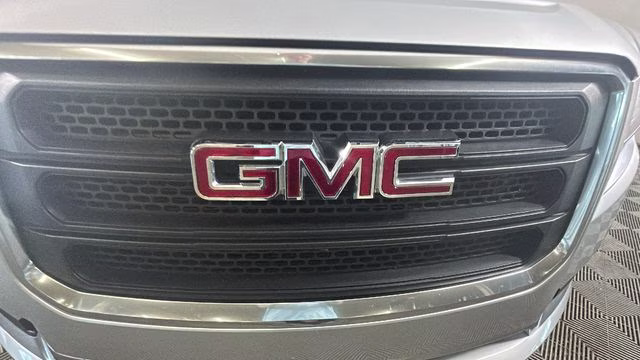 2015 Quicksilver Metallic GMC Acadia SLE-2 FWD SUV