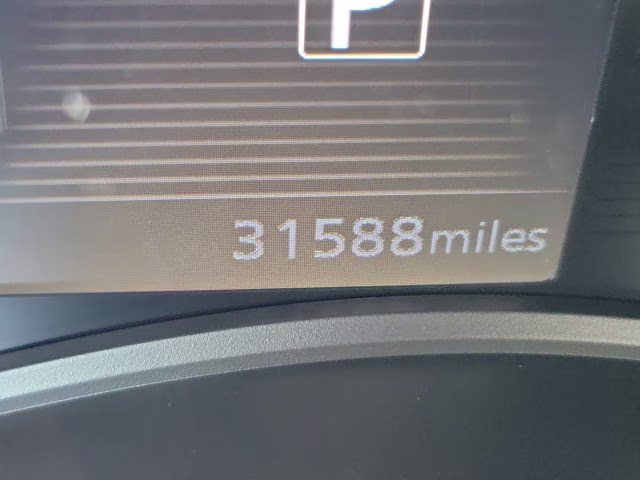 2024 Aspen White/Super Black Nissan Kicks SR FWD SUV