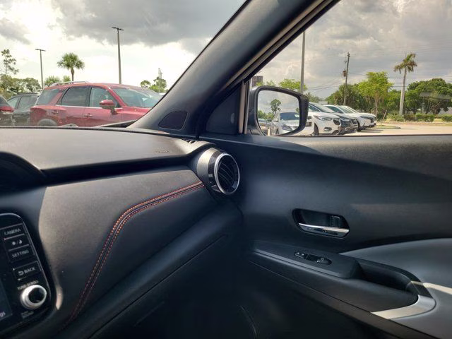 2024 Aspen White/Super Black Nissan Kicks SR FWD SUV
