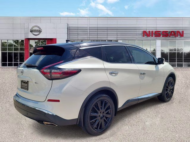 2023 Pearl White Tricoat Nissan Murano SL FWD SUV