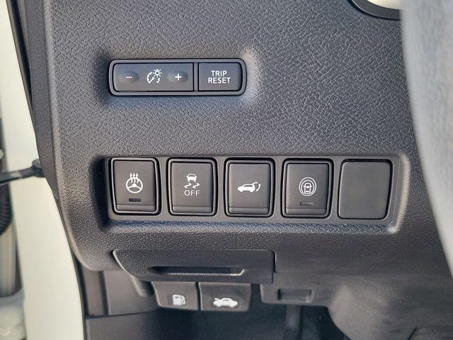 2023 Pearl White Tricoat Nissan Murano SL FWD SUV