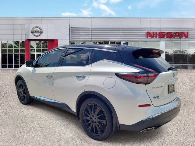 2023 Pearl White Tricoat Nissan Murano SL FWD SUV
