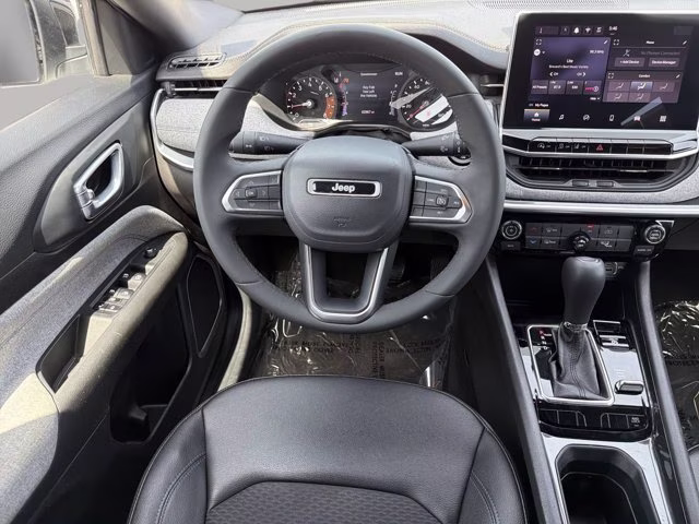 2024 Bright White Clearcoat Jeep Compass Latitude 4X4 SUV