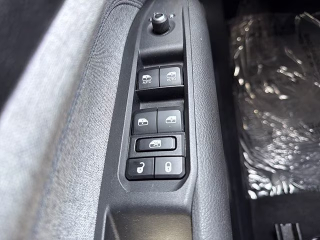 2024 Bright White Clearcoat Jeep Compass Latitude 4X4 SUV