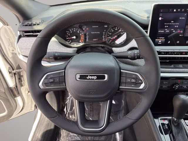 2024 Bright White Clearcoat Jeep Compass Latitude 4X4 SUV