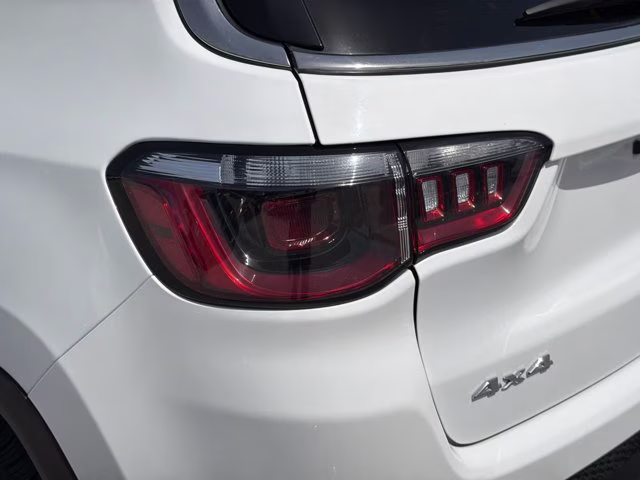 2024 Bright White Clearcoat Jeep Compass Latitude 4X4 SUV
