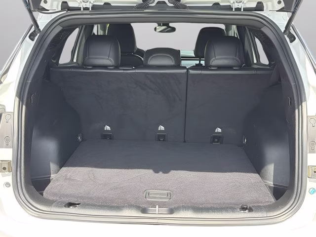 2024 Bright White Clearcoat Jeep Compass Latitude 4X4 SUV
