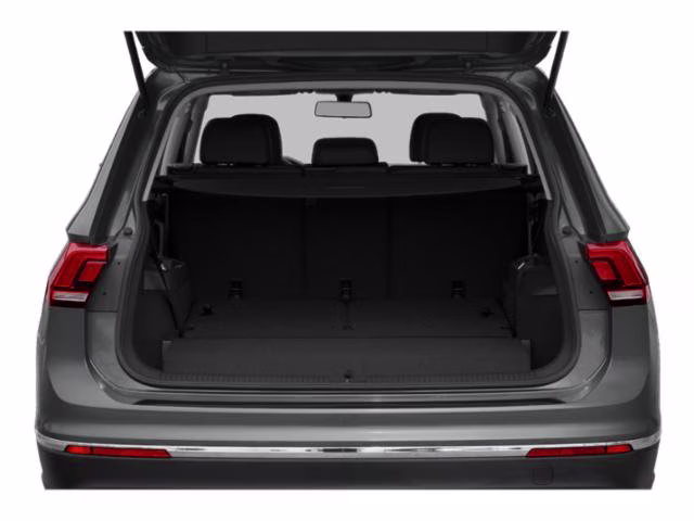 2018 Pearl Metallic Volkswagen Tiguan 2.0T SE FWD SUV