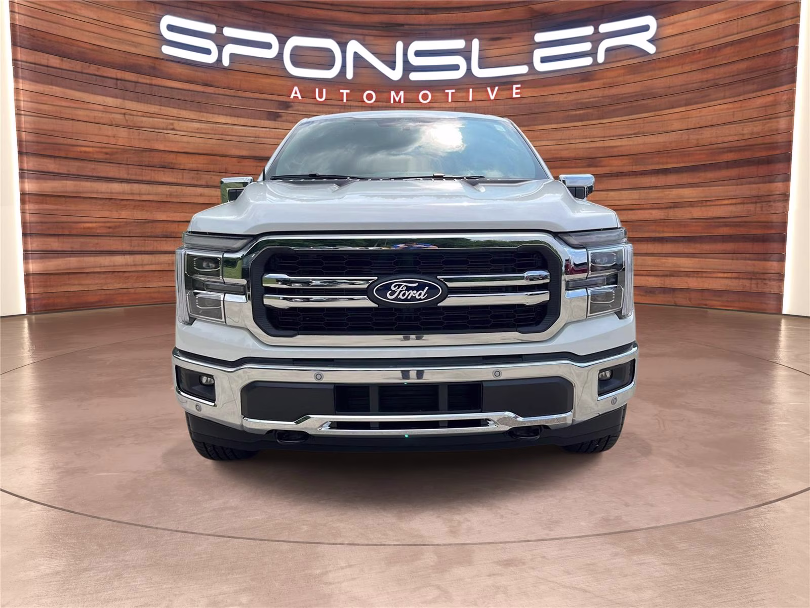 2026 Star White Metallic Tri-Coat Ford F-150 LARIAT 4X4 Truck