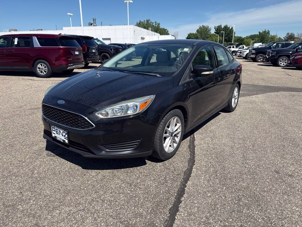 2015 Tuxedo Black Ford Focus SE FWD Sedan