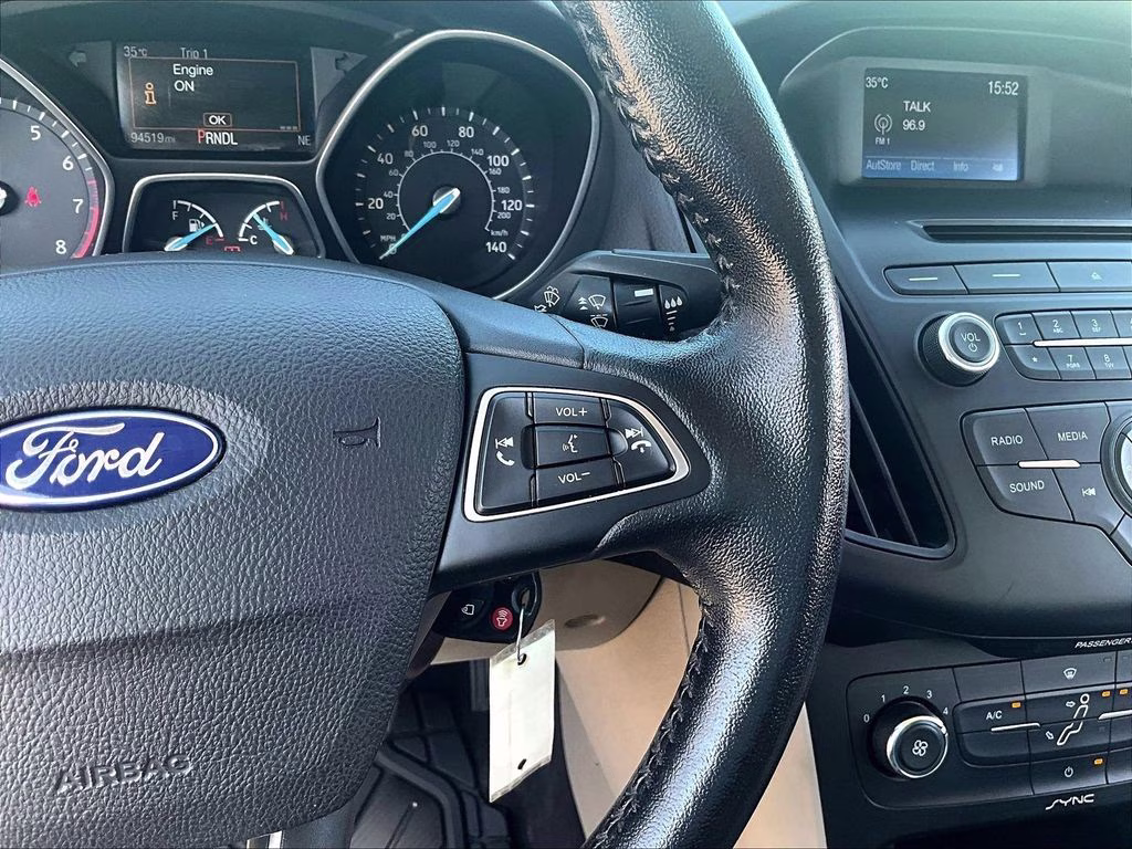 2015 Tuxedo Black Ford Focus SE FWD Sedan