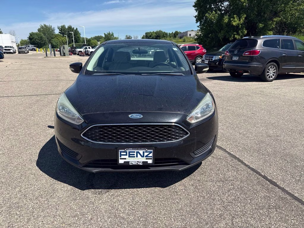 2015 Tuxedo Black Ford Focus SE FWD Sedan