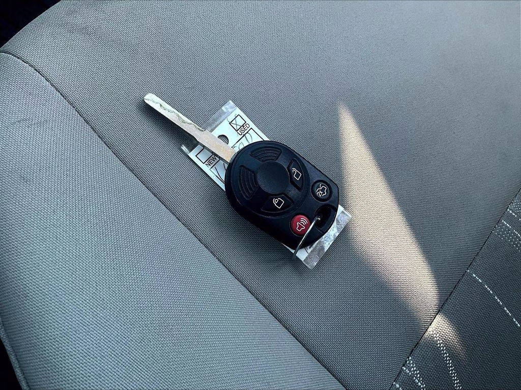 2015 Tuxedo Black Ford Focus SE FWD Sedan