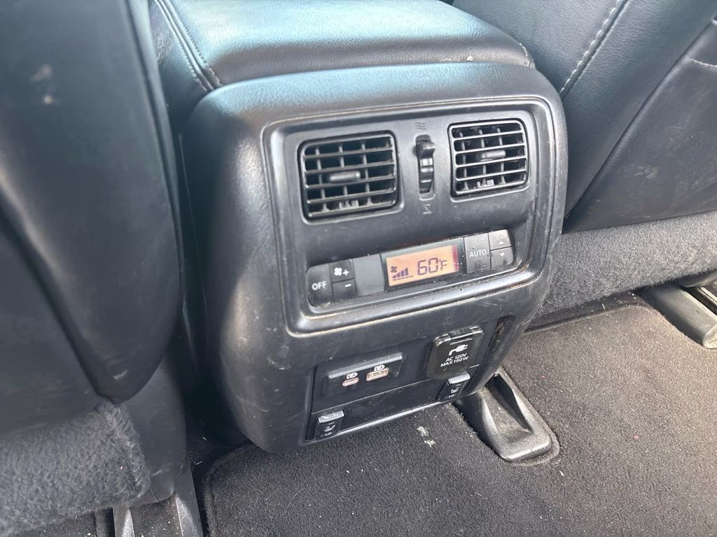 2020 Magnetic Black Pearl Nissan Pathfinder SL 4X4 SUV