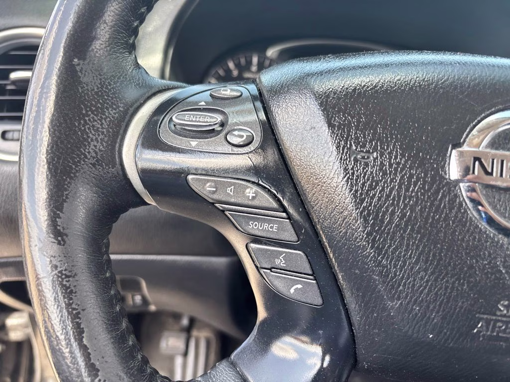 2020 Magnetic Black Pearl Nissan Pathfinder SL 4X4 SUV