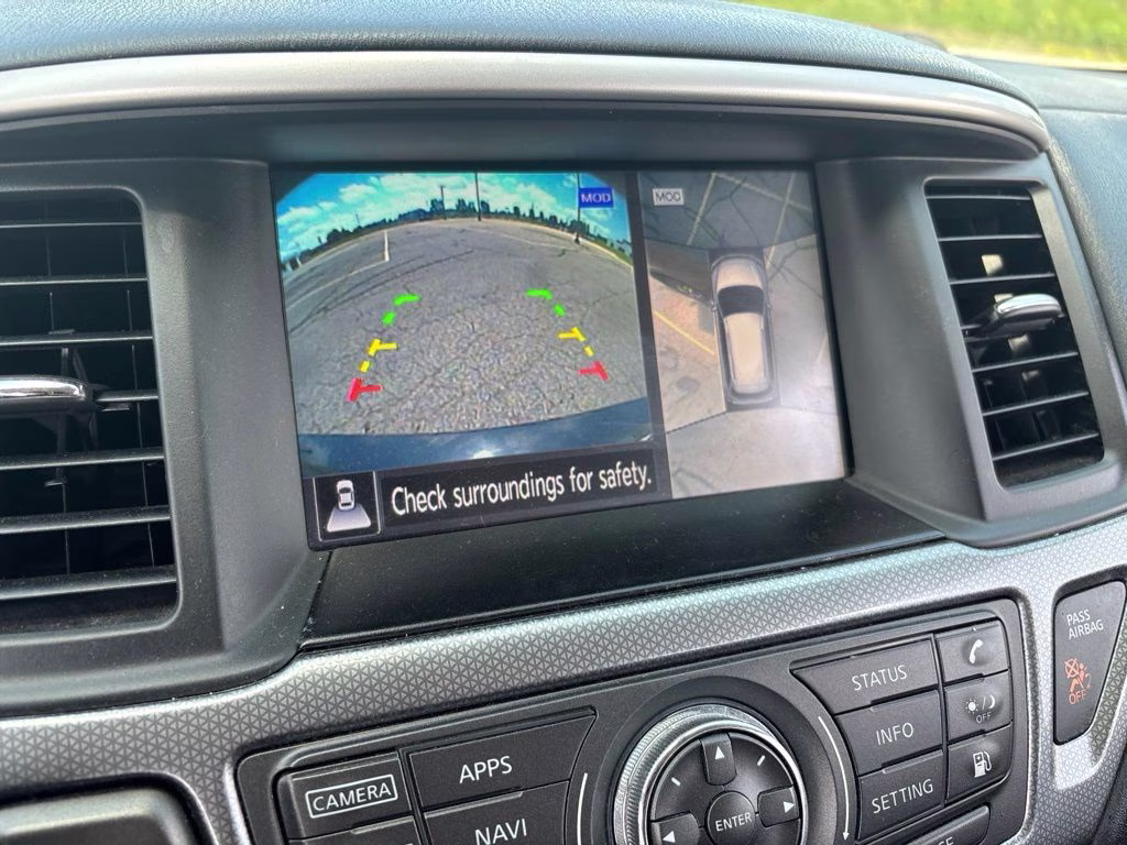 2020 Magnetic Black Pearl Nissan Pathfinder SL 4X4 SUV