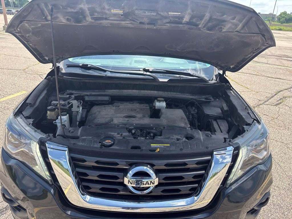 2020 Magnetic Black Pearl Nissan Pathfinder SL 4X4 SUV